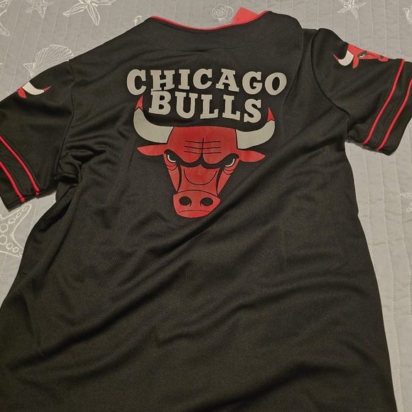 Chicago Bulls jersey - Picture 4 of 6